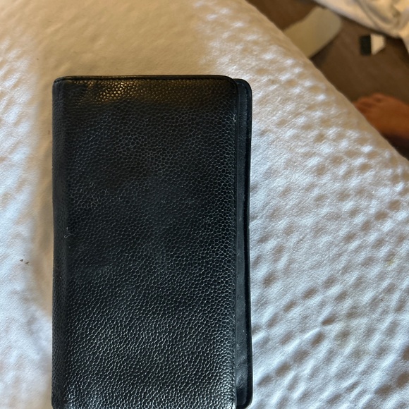 Chanel Black Caviar Timeless CC Yen Wallet - Picture 3 of 4